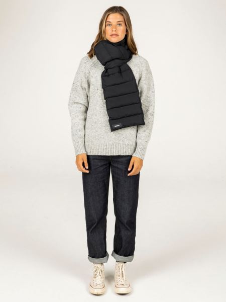 Finisterre Svarta Nebulosor Isolerad Halsduk