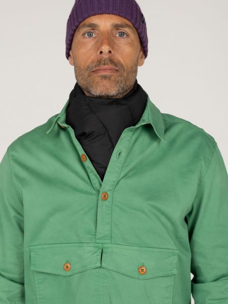 Finisterre Svarta Nebulosor Isolerad Halsduk