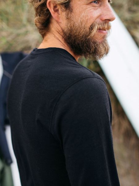 Finisterre Svart Eddy Kortärmad Merinoull Baslager T-shirt