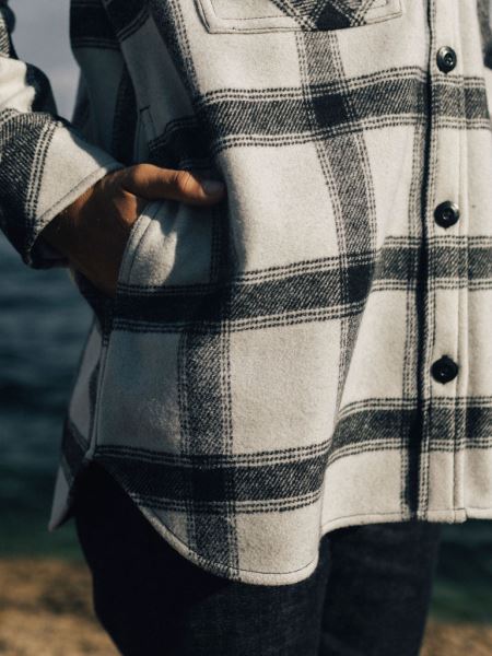 Daven Overshirt Ecru/svart Finisterre