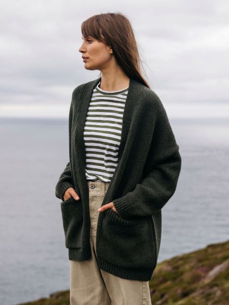 Eyre Stickad Cardigan Finisterre Mörk Oliv