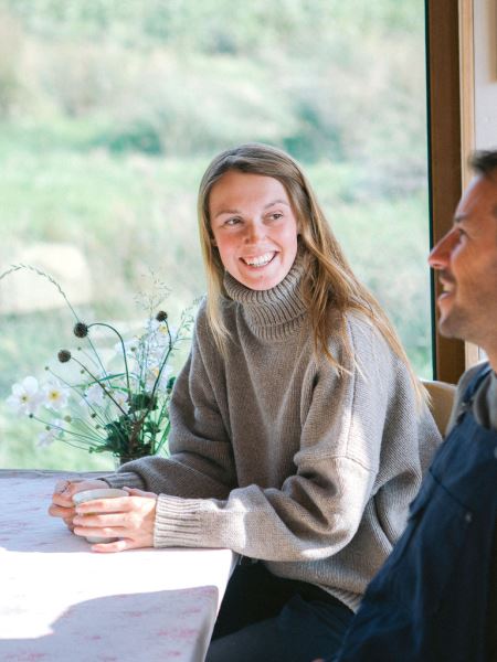 Finisterre Eyre Rullhalsstickad Tröja Mörk Havregryn