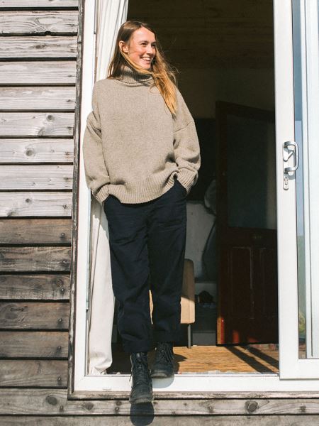 Finisterre Eyre Rullhalsstickad Tröja Mörk Havregryn